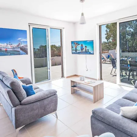 Gelos Willa Protaras