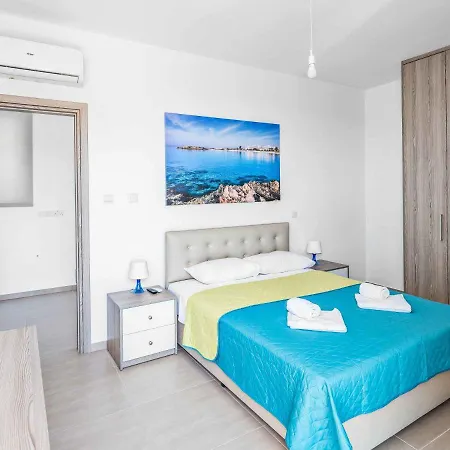 Gelos Villa *